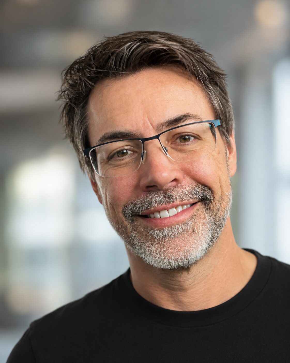 Marc Rix headshot